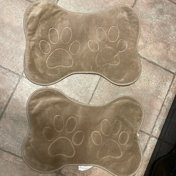 Two home shaped furkid bowl mats - Picture 1 of 6